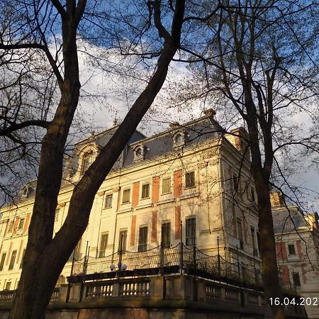 Apartament Przy Zamku Пщина Экстерьер фото